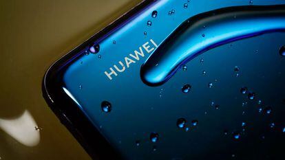 Si bien sus topes de gama se presentarán en el mes de marzo, se espera que Huawei estrene su primer móvil de pantalla flexibe y con conectividad 5G en el MWC 2019. Eso si, todo apunta a un prototipo de momento.
