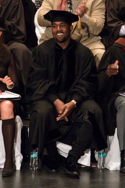 Kanye West, el día que recibió el doctorado en Chicago.