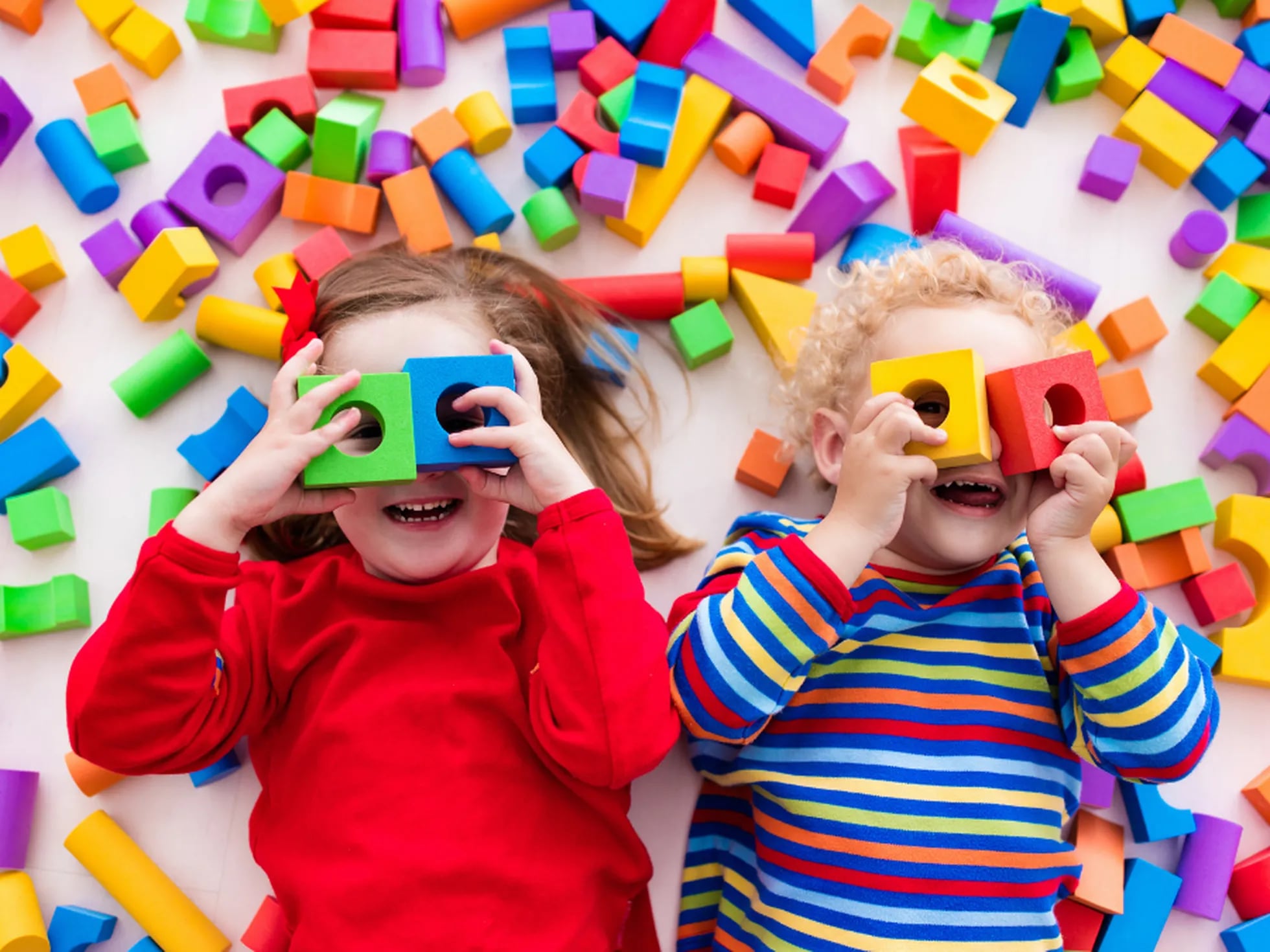 Los mejores juguetes para niños y niñas de dos años 🎁 - MI PRIMERA ESCUELA