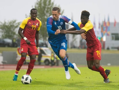 Sigurdsson, en una amistoso ante Ghana. 