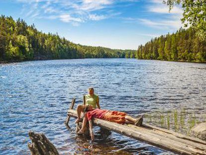 Finlandia ocupa este año el primer puesto del informe de la felicidad de Naciones Unidas. Una ruta de Helsinki al interior del país en busca de la belleza silvestre de sus bosques y lagos