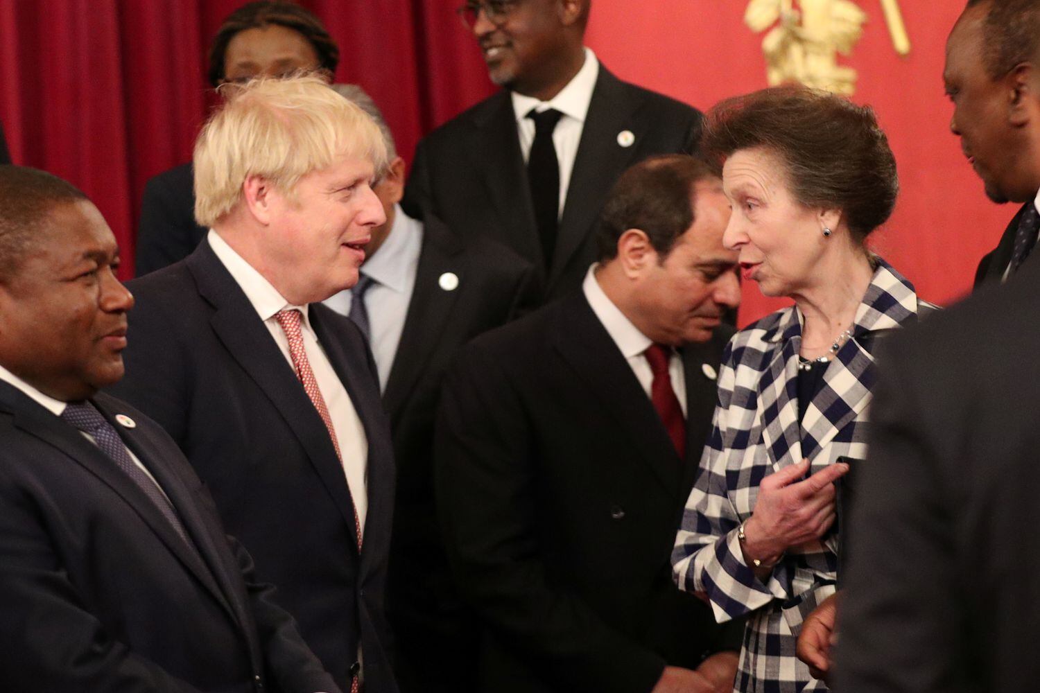 La princesa Ana, junto a Boris Johnson en una cumbre celebrada el 20 de enero en Londres.
