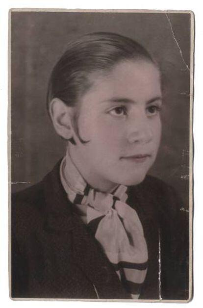 Gloria Fuertes en 1931.
