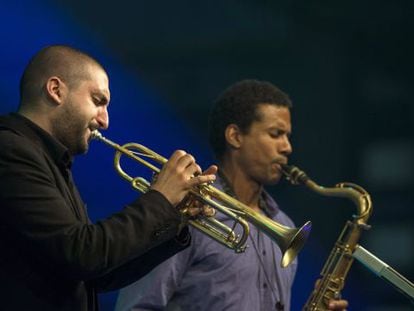 El trompetista Ibrahim Maalouf acompañado del saxofonista Mark Turner en Vitoria.