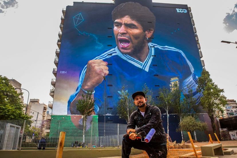 Martín Ron, El Artista Detrás Del Mural De Maradona Más Grande Del ...