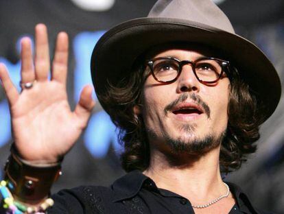 <strong>Johnny Depp:</strong> "Nunca he sentido que necesite ese trozo de papel. El amor va de alma en alma, de corazón a corazón. No necesitas a nadie que te diga: ‘Vale, estas casado". Pese a su opinión sobre el matrimonio, lo cierto es que Depp ha estado prometido cuatro veces, aunque solo dos acabaron en boda. La última, con la actriz Amber Heard, se cerró hace unos meses cuando ella le acusó de maltrato físico y psicológico. Hace unas semanas llegaron a un acuerdo de divorcio.