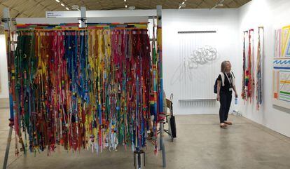 Varias de las obras que presenta la galería RocioSantaCruz en la feria Swab de Barcelona.