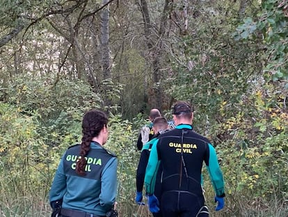 Imagen de archivo de un grupo de agentes de la Guardia Civil durante un servicio.