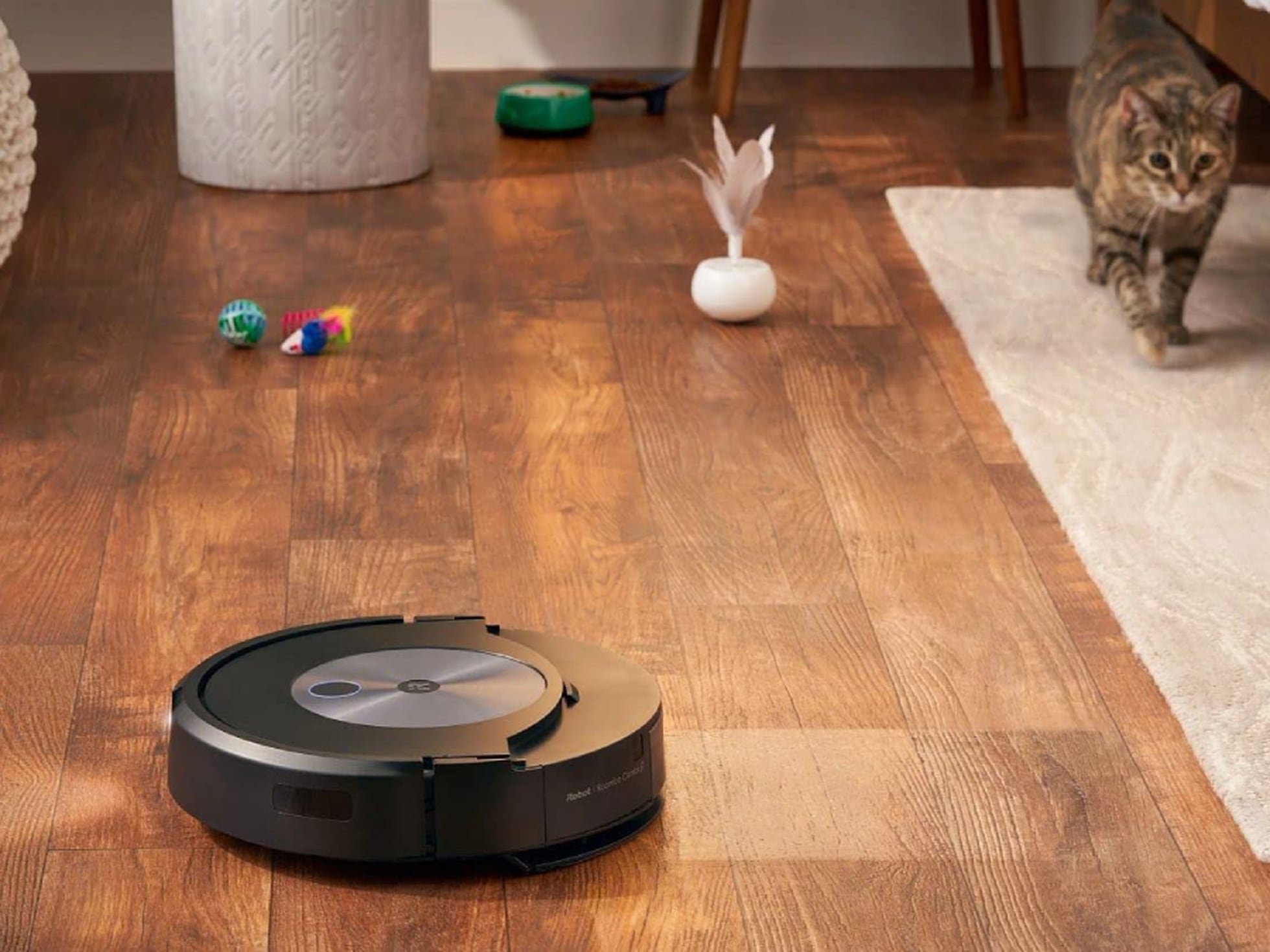 Rango Oblea Vigilancia Probamos Roomba Combo j7+, el primer robot de la marca que también friega |  Escaparate: compras y ofertas | EL PAÍS
