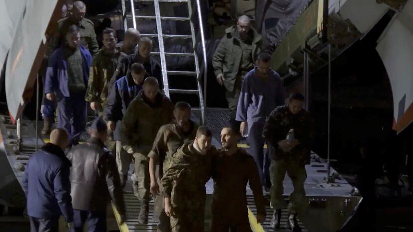 El intercambio de prisioneros entre Rusia y Ucrania, en imágenes ...