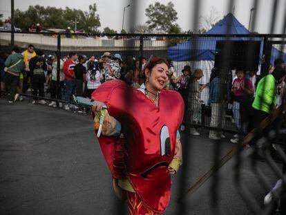 Aitana Hernandez, de 24 años, no pudo entrar al concierto de Bad Bunny por un fallo con la venta de boletos, el viernes pasado en Ciudad de México.