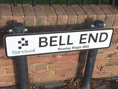 Placa con el nombre de la calle Bell End, en el vecindario de Rowley Regis, a las afueras de Birmingham.