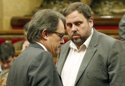 Artur Mas i Oriol Junqueras en un moment al Parlament.