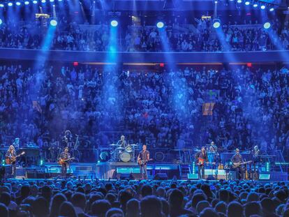 Bruce Springsteen i la E Street Band al Madison Square Garden de Nova York el passat 1 d’abril, on van començar el concert amb ‘No surrender’.