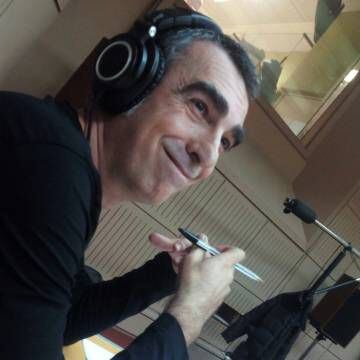 Alfonso Latorre, editando uno de los episodios de la serie.