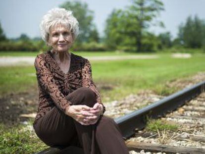 La escritora canadiense Alice Munro.