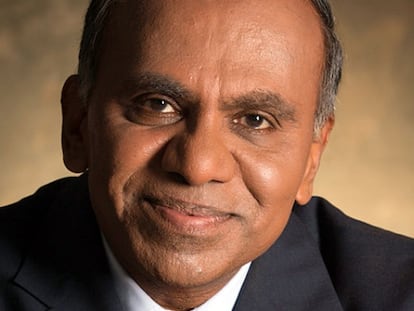 L'investigador Subra Suresh, coautor del prototip.