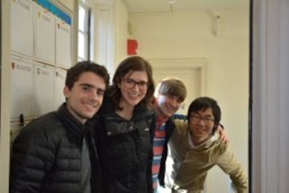 José María Amich (izquierda) junto a algunos compañeros en Harvard.