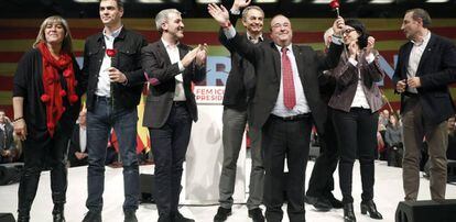 El candidato del PSC a la presidencia de la Generalitat, Miquel Iceta, tras su intervenci&oacute;n en el acto central de campa&ntilde;a celebrado en Barcelona. 