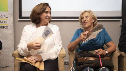 Ada Colau y Manuela Carmena, en un momento de la conversación.