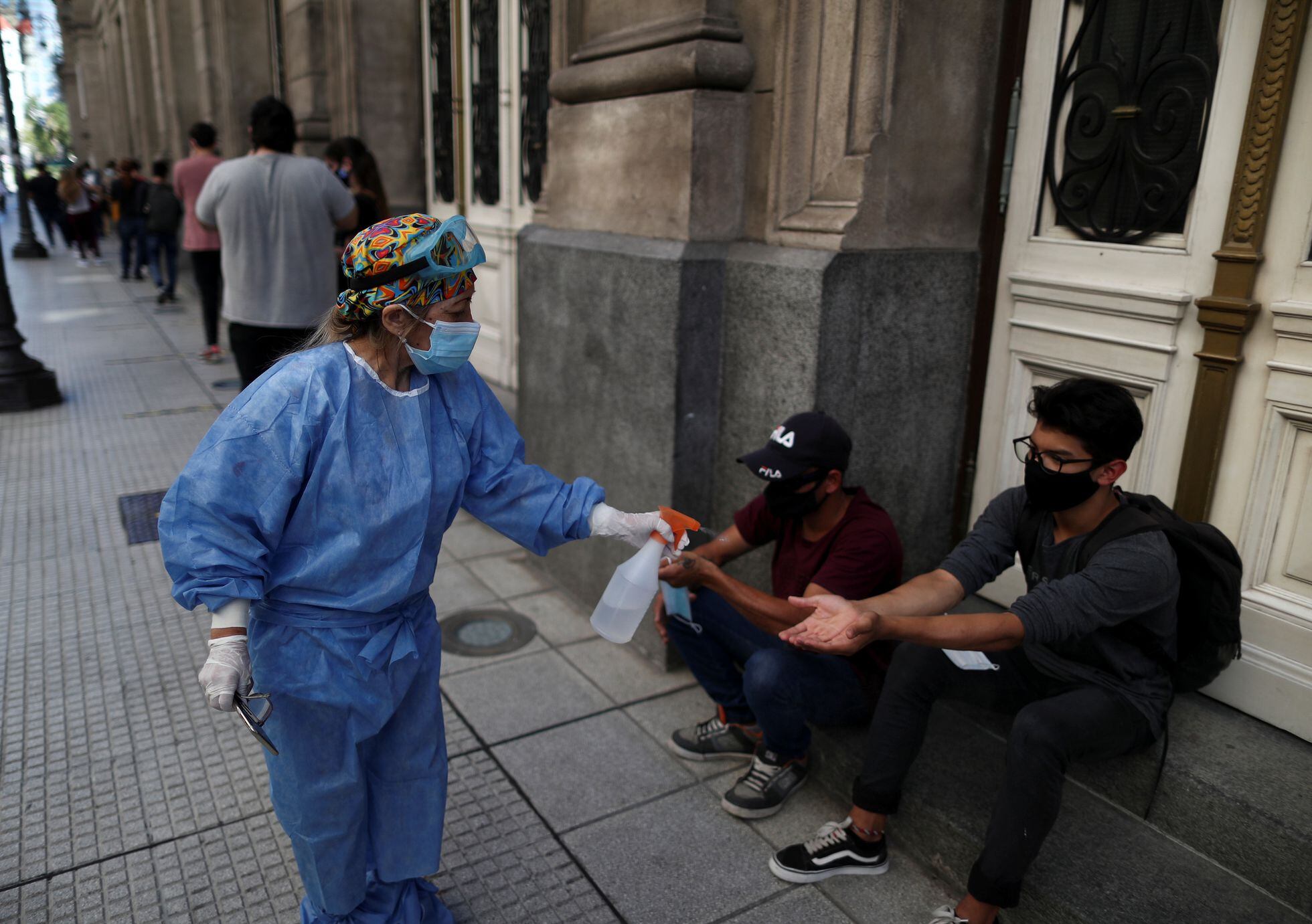 Coronavirus: El Gobierno argentino cierra las escuelas para combatir la  covid-19 en Buenos Aires | Sociedad | EL PAÍS