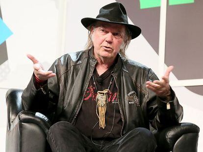 Neil Young habla del Pono en el festival tejano South By Southest.
