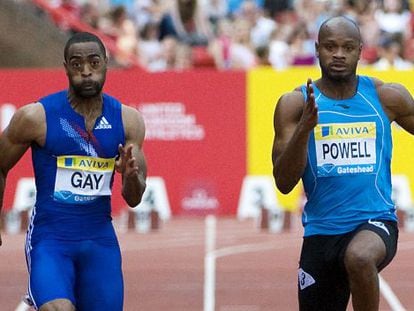 Tyson Gay y Asafa Powell, en una carrera de 100m en julio de 2010.