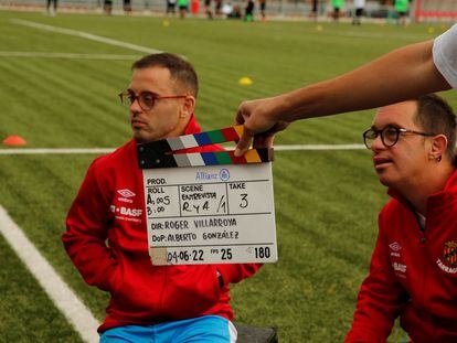 Álvaro Cano (izquierda) y Rubén Almazán protagonizan 'Genuinamente, una historia para compartir', el documental con el que Allianz conmemora el Día Internacional de las Personas con Discapacidad.