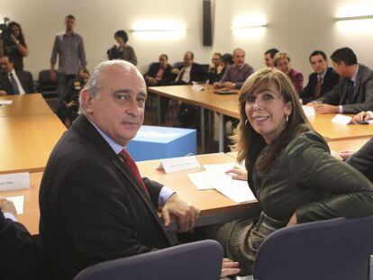 La presidenta del PP, Alicia Sánchez-Camacho, y Jorge Fernández Díaz en la reunión del comité de dirección de su partido.