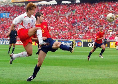 Lee Chun-Soo durante un partido ante España en el Mundial de 2002.
