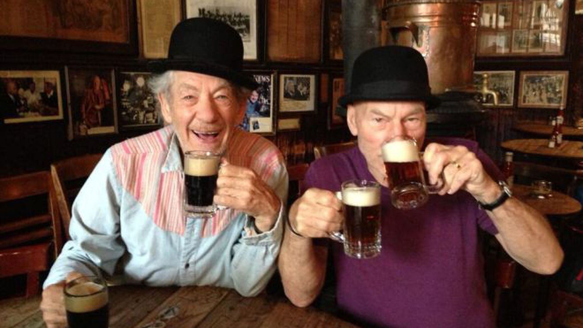 Son viejos, pero Ian McKellen y Patrick Stewart molan más que los YouTubers | Tentaciones | EL PAÍS