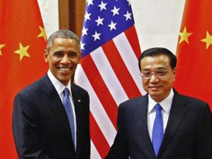 Obama con el primer ministro chino, Li Keqiang, antes de su reuni&oacute;n sobre el cambio clim&aacute;tico en Pek&iacute;n.