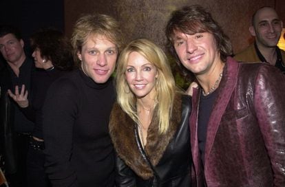 Jon Bon Jovi, Heather Locklear y Richie Sambora en California.