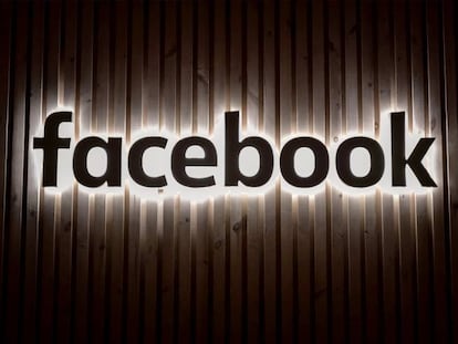 Facebook comienza a actualizarse para introducir el modo oscuro en iOS