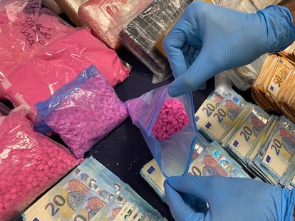 Alijo de MDMA, incautado por la Policía Nacional.