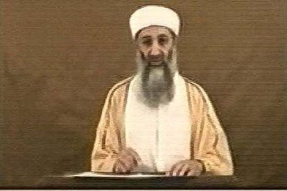 Bin Laden en el vídeo emitido anoche por Al Yazira.