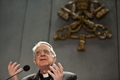 El portavoz vaticano Federico Lombardi, este martes