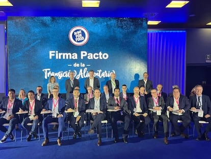 Representantes de las veinte empresas incorporadas al Pacto de Transición Alimentaria de Carrefour
CARREFOUR
16/06/2023