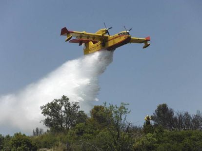 Imagen del incendio en la reserva natural de la Garganta de los Infiernos, facilitada por el Ministerio de Agricultura. 