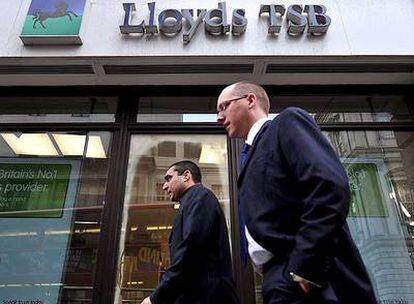 Sucursal del grupo bancario Lloyds en Londres (Reino Unido).