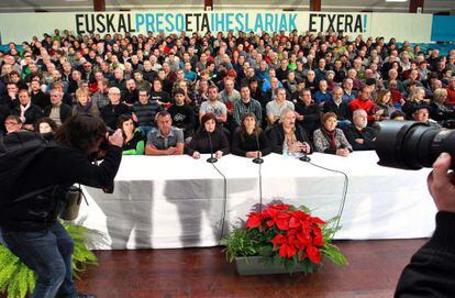 Reunión celebrada en el Frontón Izarraitz, en Azpeitia.