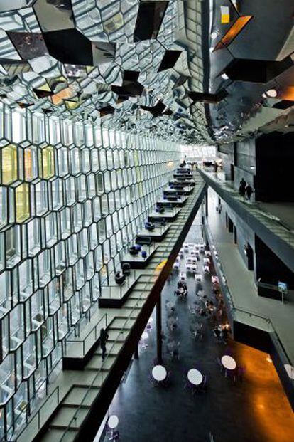 El centro cultural Harpa, en Reikiavik, proyectado por el arquitecto Henning Larsen y por el artista visual Olafur Eliasson.