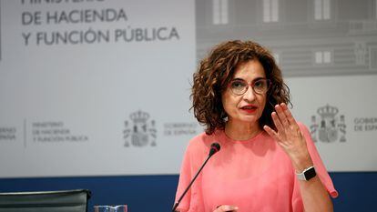 María Jesús Montero, tras la Conferencia Sectorial que abordó el reparto de fondos europeos con las comunidades autónomas, en agosto de 2021.