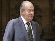 El rey emérito, Juan Carlos de Borbón. En vídeo, Juan Carlos I se traslada fuera de España.