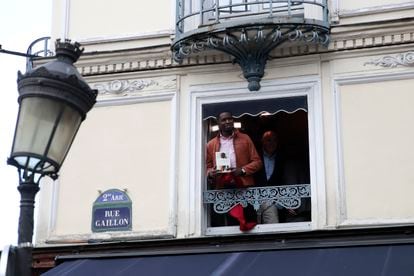 Mohamed Mbougar Sarr tras recibir el Goncourt.