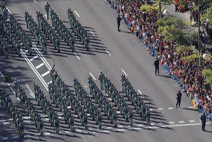 La Legión desfila por el paseo de la Castellana el día de la Fiesta Nacional.