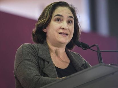 Ada Colau, aquest dissabte a la reuni&oacute; de Catalunya en Com&uacute;.