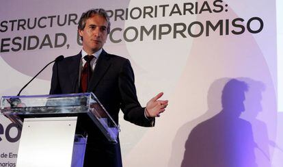 El ministro de Fomento, Iñigo de la Serna, en el acto organizado por Seopán.