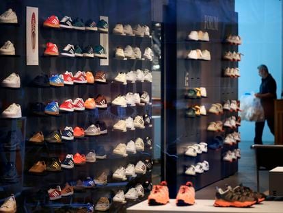 Tienda de Adidas en Berlín, en una imagen tomada en noviembre de 2022.