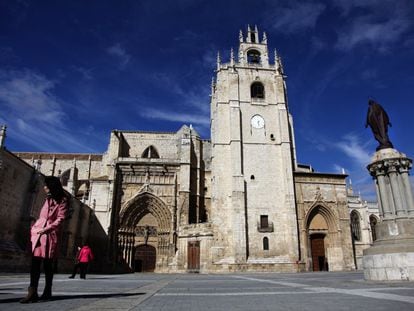 Vista exterior de la catedral de San Antolín, en Palencia, en una imagen de archivo.